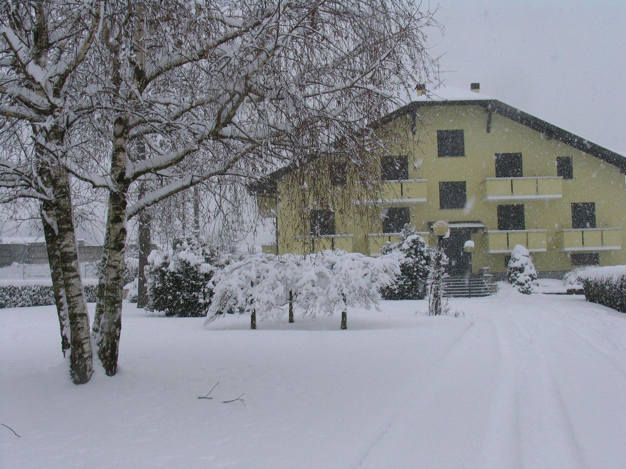 Albergo Residence Isotta Veruno Exterior photo